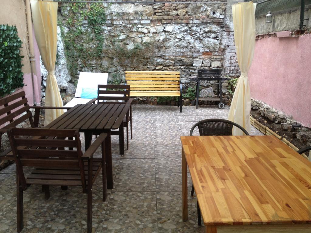Kevin'S Hostel Istanbul Exteriör bild